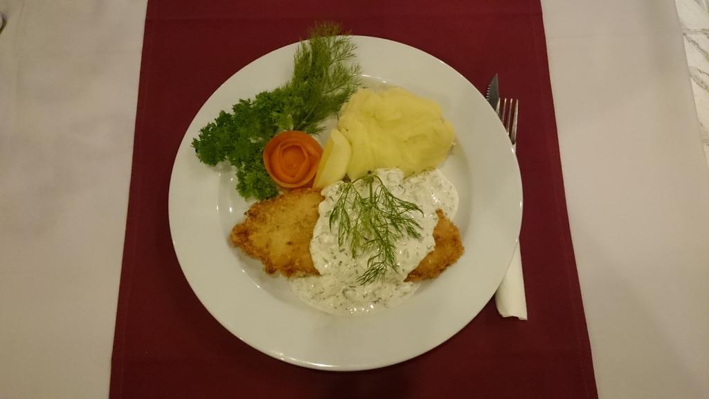 Bellmans Restaurant & Guesthouse Karon 외부 사진