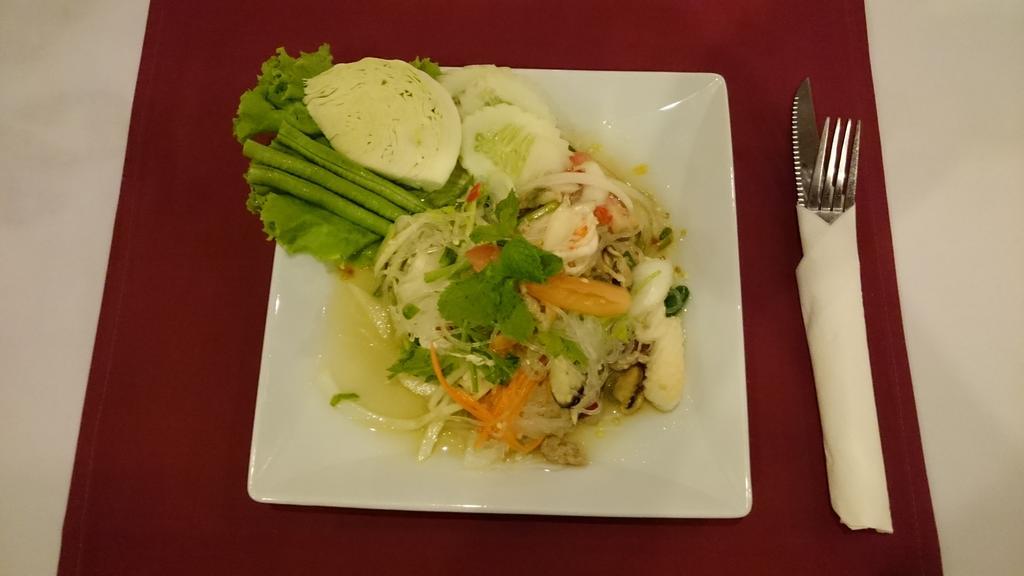 Bellmans Restaurant & Guesthouse Karon 외부 사진