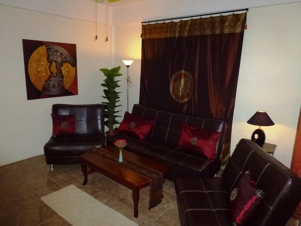 Bellmans Restaurant & Guesthouse Karon 객실 사진